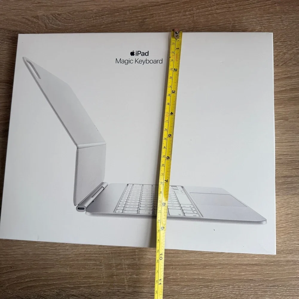 Apple iPad Magic Keyboard for iPad Pro 13-inch M4 White MWR43LL/A BOX ONLY EMPTY